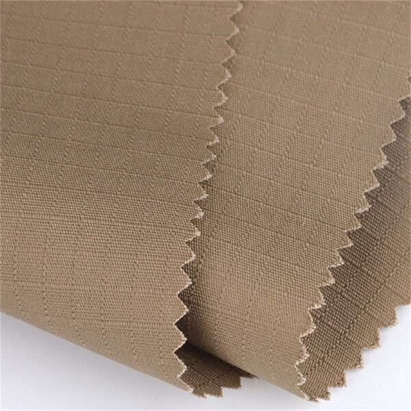 Tela elástica material del algodón de Polyestre de T400 Ripstop para los guardapolvos