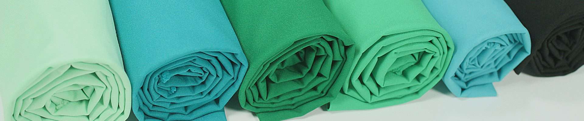 100 Polyester 3 Layer Waterproof Breathable Fabric 4 Way Stretch